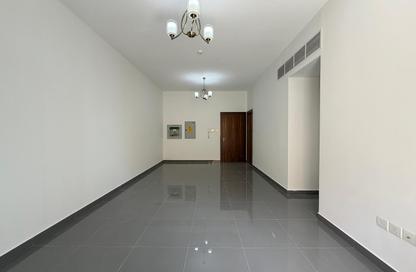 شقة - 2 غرف نوم - 3 حمامات للايجار في إميرالد الورقاء - الورقاء 1 - الورقاء - دبي شقة - 2 غرف نوم - 3 حمامات للايجار في إميرالد الورقاء - الورقاء 1 - الورقاء - دبي