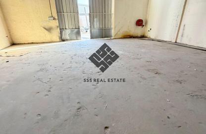 Warehouse - Studio for rent in Umm Dir - Umm Al Quwain