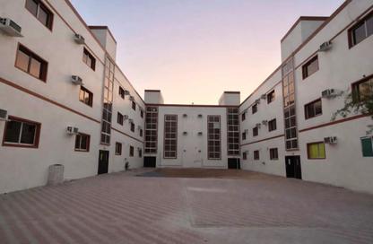 سكن عمال - استوديو - 8 حمامات للايجار في الحيل - الفجيرة