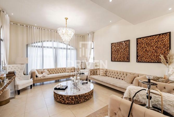 70270070 - Property Image 2