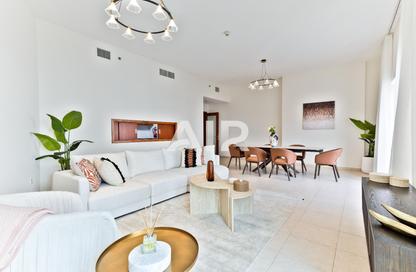 Apartment - 3 Bedrooms - 2 Bathrooms for sale in Dubai Jewel Tower - Dubai Media City - Dubai