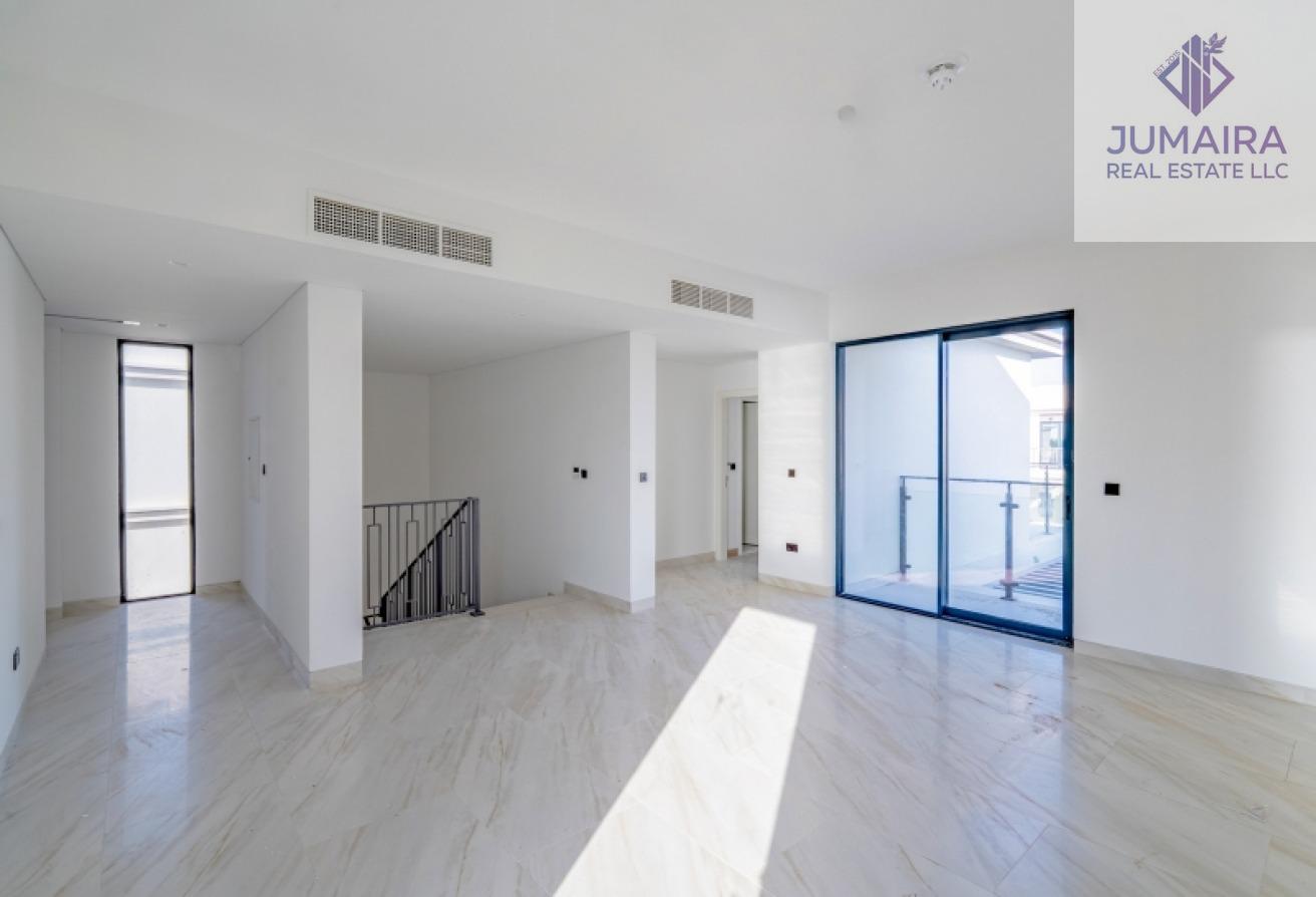 5 Bedroom Villa | Private Beach | Payment plan