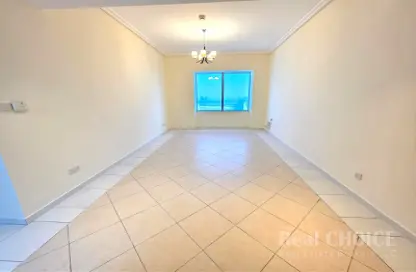 شقة - 3 غرف نوم - 3 حمامات للايجار في برج توينتي فرست سينشري - شارع الشيخ زايد - دبي