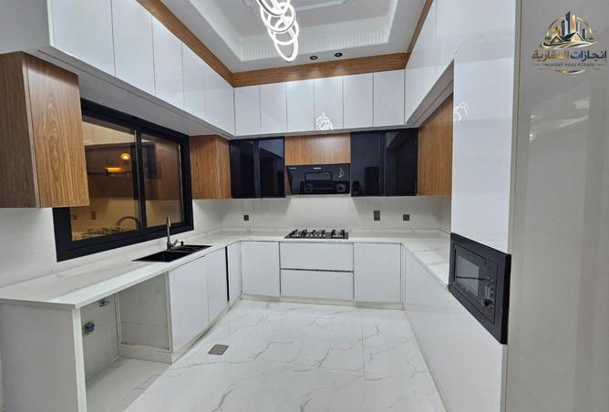 96532311 - Property Image 3
