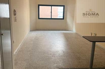 Apartment - Studio - 1 Bathroom for rent in Al Habtoor Buidling Block A and B - Al Mankhool - Bur Dubai - Dubai
