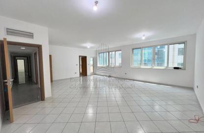 Apartment - 3 Bedrooms - 3 Bathrooms for rent in Al Khalidiya - Abu Dhabi Apartment - 3 Bedrooms - 3 Bathrooms for rent in Al Khalidiya - Abu Dhabi