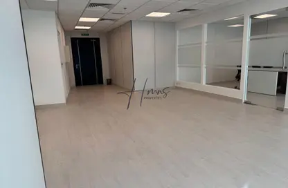 مكتب - 1 حمام للايجار في برج بايناري - الخليج التجاري - دبي