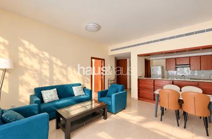 Apartment - 1 - 1 for rent in Al Dhafra 4 - Al Dhafra - Greens - Dubai Apartment - 1 - 1 for rent in Al Dhafra 4 - Al Dhafra - Greens - Dubai