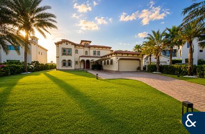 Villa - 5 Bedrooms - 5 Bathrooms for rent in Master View - European Clusters - Jumeirah Islands - Dubai