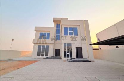Villa - 4 - 6 for rent in Al Athbah - Wadi Al Amardi - Dubai Villa - 4 - 6 for rent in Al Athbah - Wadi Al Amardi - Dubai