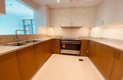Apartment - 2 - 3 for rent in Boulevard Crescent Tower 1 - BLVD Crescent - Downtown Dubai - Dubai