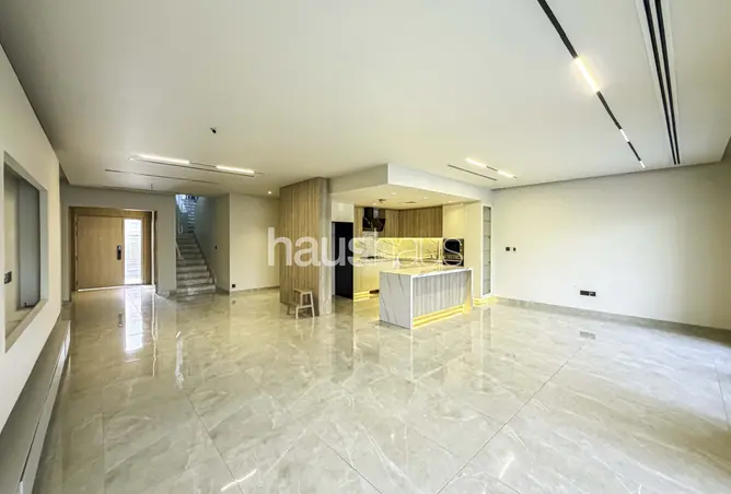155997721 - Property Image 2
