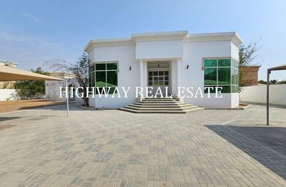 Villa - 6 - 6 for rent in Al Qarain - Sharjah Villa - 6 - 6 for rent in Al Qarain - Sharjah