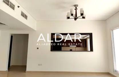 دوبلكس - 2 غرف نوم - 3 حمامات للايجار في بناية رويال جي في سي - الضاحية 10 - قرية جميرا الدائرية - دبي