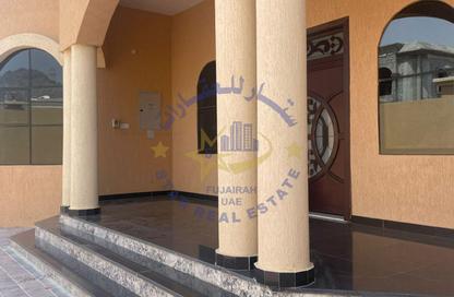 Villa - 3 Bedrooms - 4 Bathrooms for rent in Downtown Fujairah - Fujairah Villa - 3 Bedrooms - 4 Bathrooms for rent in Downtown Fujairah - Fujairah