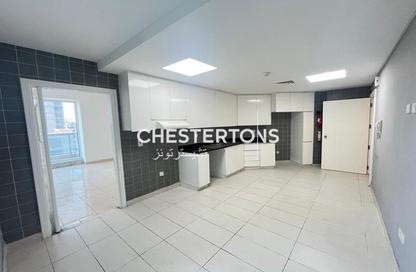 Apartment - 3 Bedrooms - 4 Bathrooms for rent in Al Wasl Tower - Sheikh Zayed Road - Dubai Apartment - 3 Bedrooms - 4 Bathrooms for rent in Al Wasl Tower - Sheikh Zayed Road - Dubai