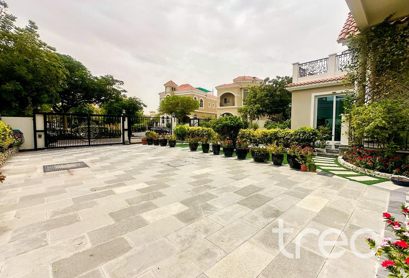 Family Home | Lift | Private Pool | VOT photo 20