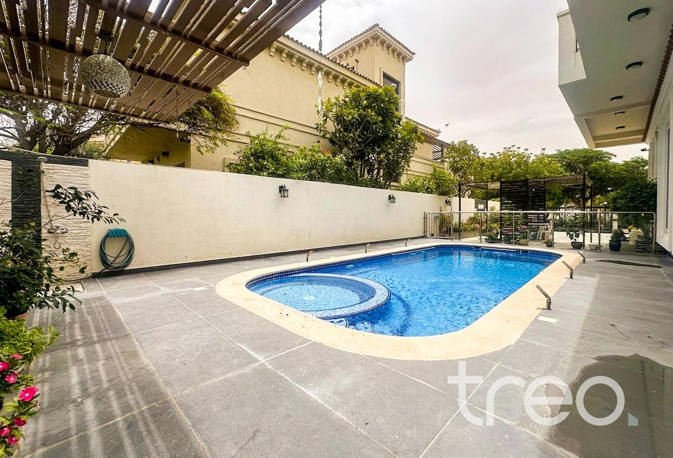 Family Home | Lift | Private Pool | VOT photo 16