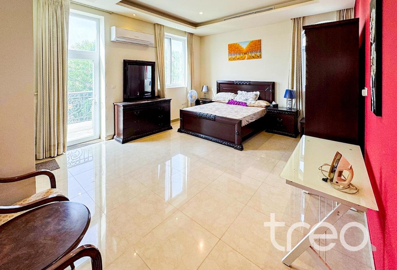 Family Home | Lift | Private Pool | VOT photo 10