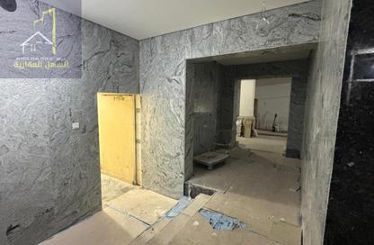 عمارة بالكامل - 8 غرف نوم - 8 حمامات للبيع في المجاز 1 - المجاز - الشارقة
