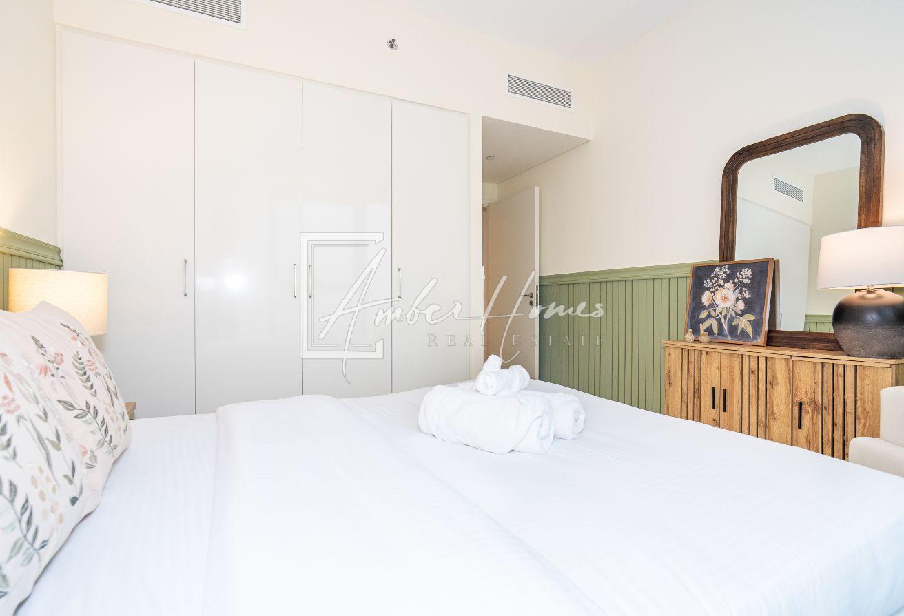 3BR + Maid | Burj Khalifa view | Fully Furnished photo 5