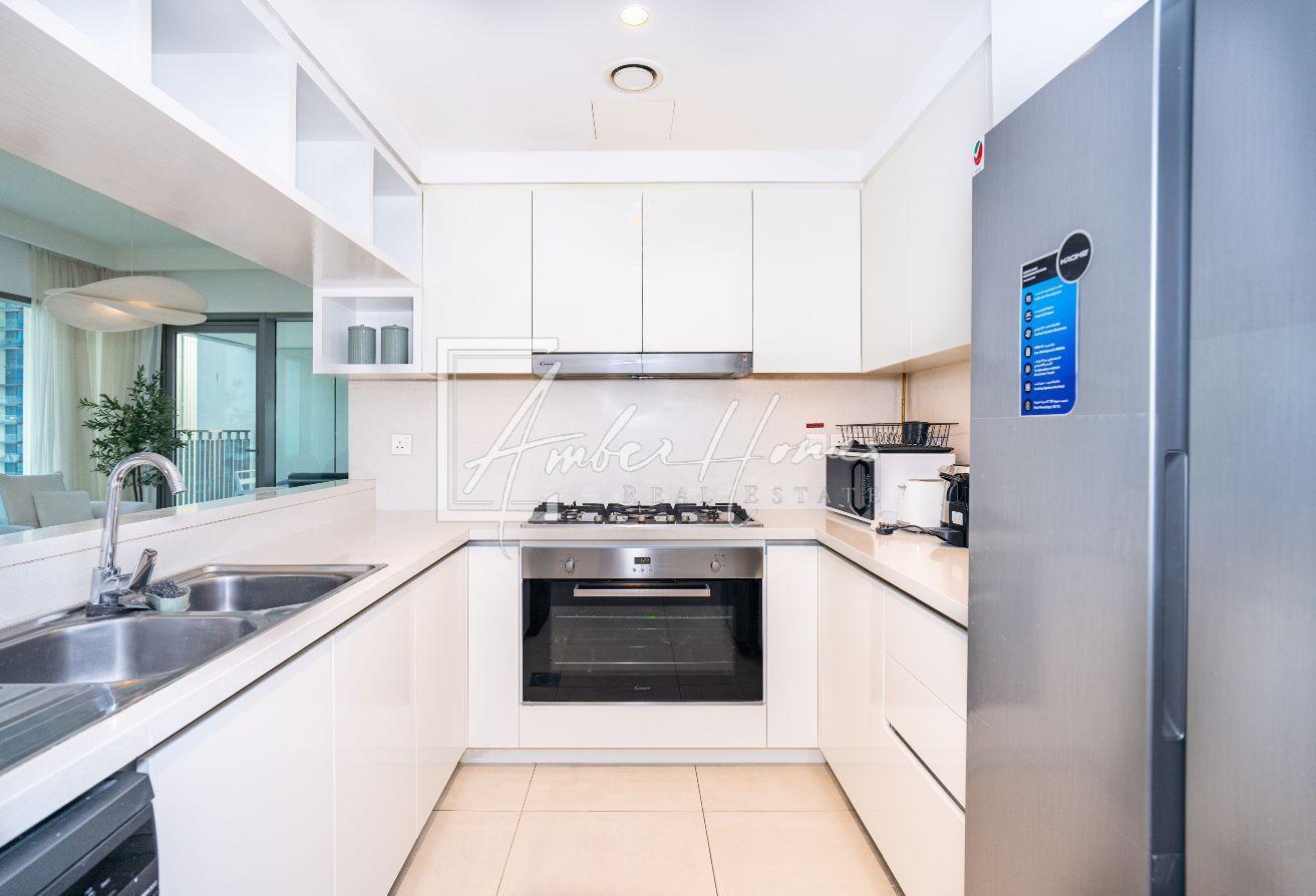 3BR + Maid | Burj Khalifa view | Fully Furnished photo 13
