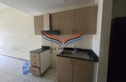 شقة - 1 حمام للايجار في الضاحية 13 - قرية جميرا الدائرية - دبي