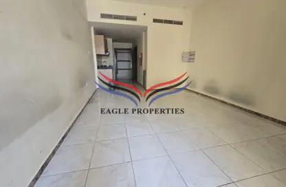 شقة - 1 حمام للايجار في الضاحية 13 - قرية جميرا الدائرية - دبي