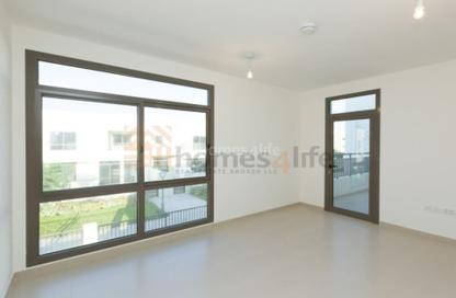 Townhouse - 4 - 4 for rent in Noor Townhouses - Town Square - Dubai
