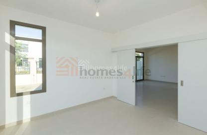 Townhouse - 4 - 4 for rent in Noor Townhouses - Town Square - Dubai
