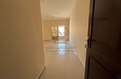Apartment - 1 - 1 for rent in Bu Tina - Al Sharq - Sharjah
