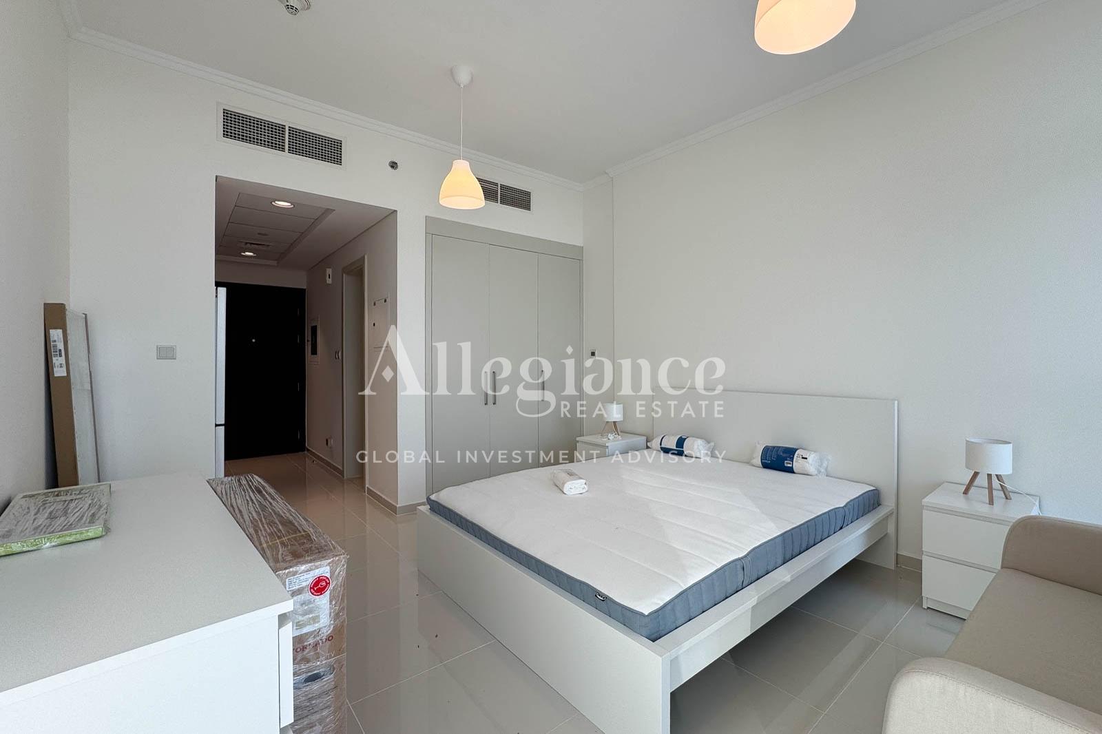 Golf View Studio | High Floor | Ready to Move-In — view 3