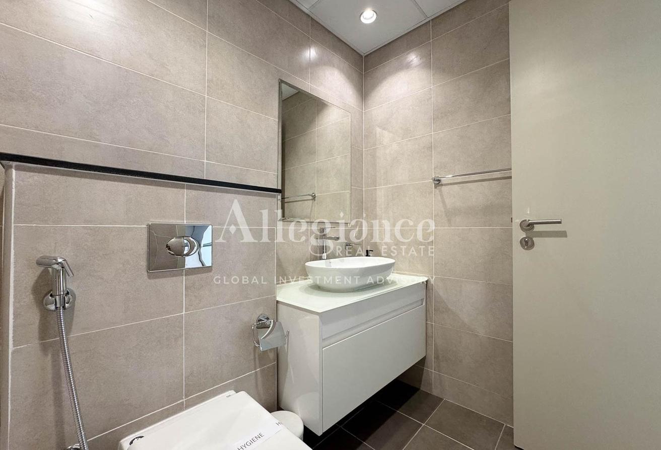 Golf View Studio | High Floor | Ready to Move-In photo 15