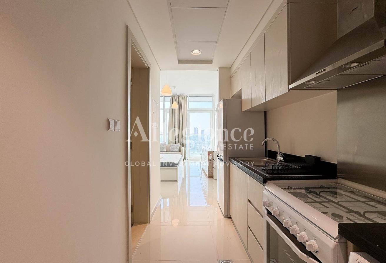 Golf View Studio | High Floor | Ready to Move-In photo 12