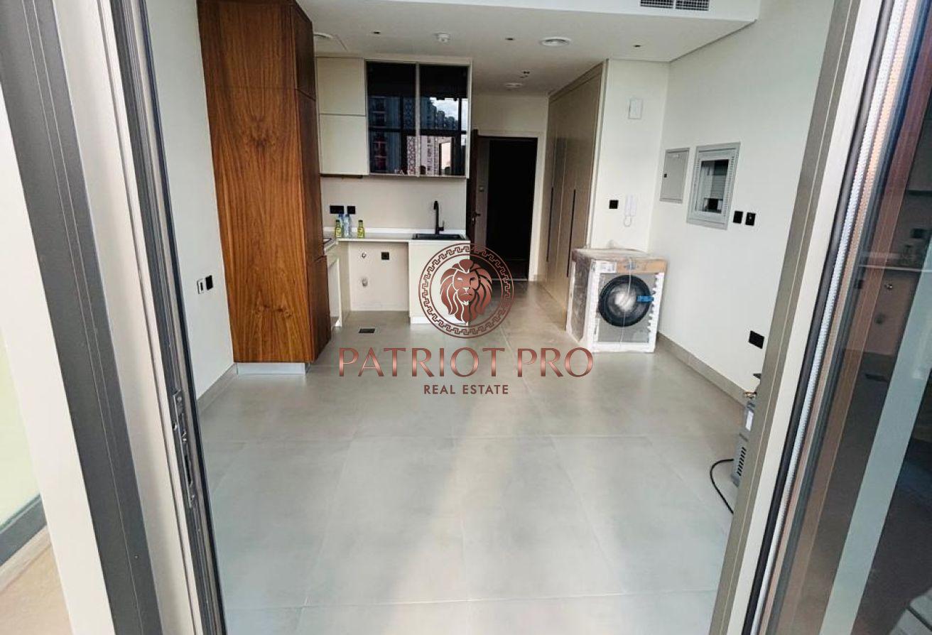Brand New Studio | 2 Mins to Metro | Pool View photo 6