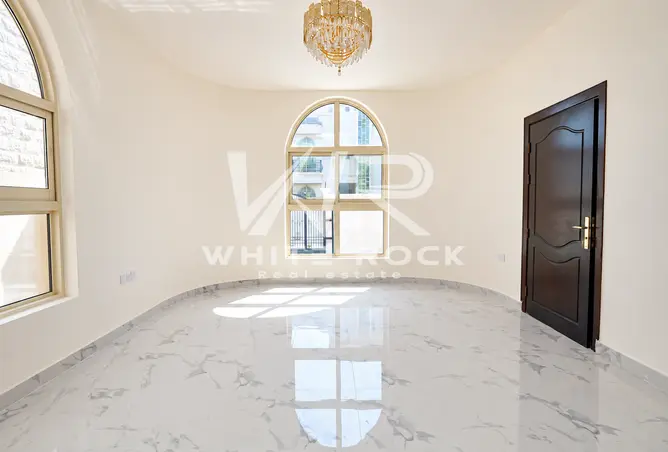 156004146 - Property Image 2