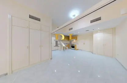 Apartment - Studio - 1 Bathroom for rent in Golden Sands 12 - Mankhool - Bur Dubai - Dubai