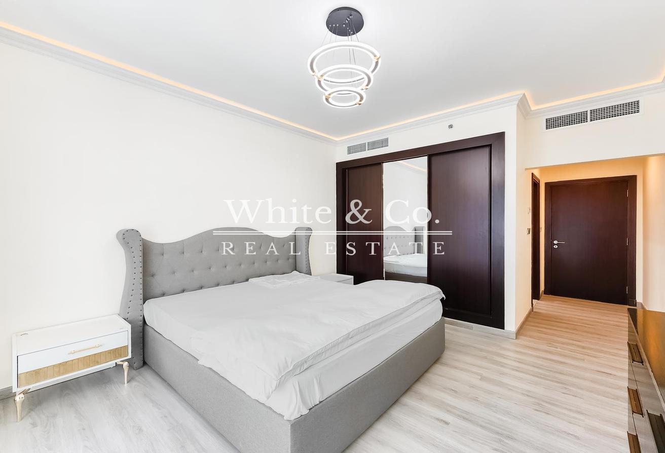 UPGRADED | LANDMARK VIEWS | HIGH FLOOR photo 13