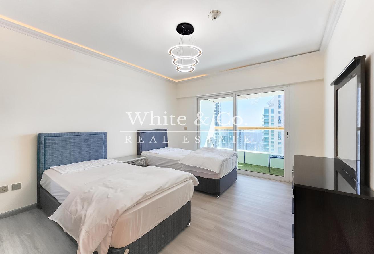UPGRADED | LANDMARK VIEWS | HIGH FLOOR photo 14
