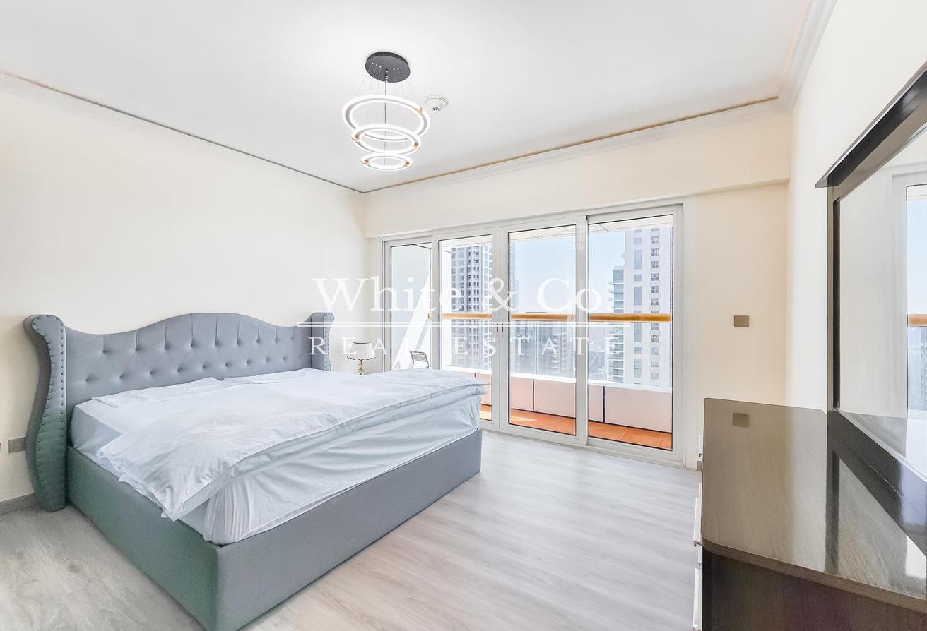 UPGRADED | LANDMARK VIEWS | HIGH FLOOR photo 12