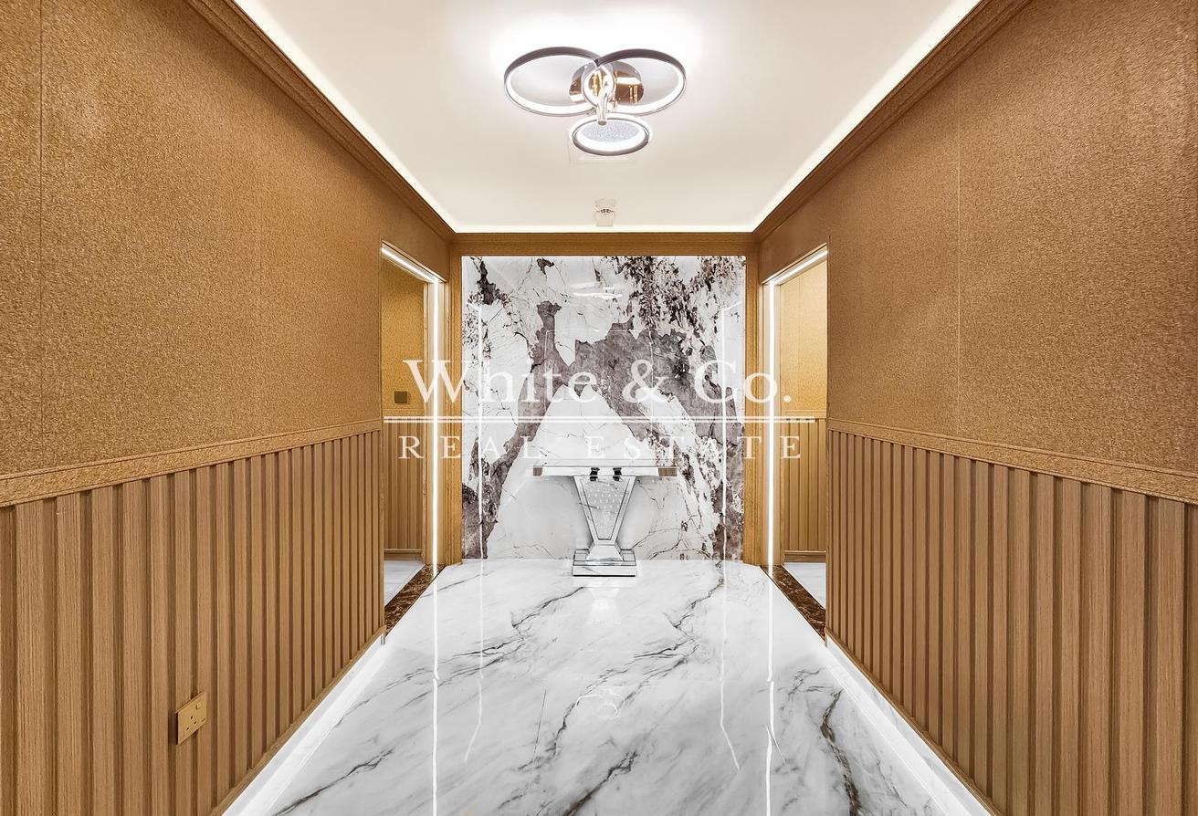 UPGRADED | LANDMARK VIEWS | HIGH FLOOR photo 18
