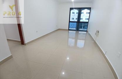 Apartment - 2 Bedrooms - 2 Bathrooms for rent in Al Muroor Tower - Muroor Area - Abu Dhabi