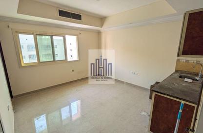 Apartment - Studio - 1 Bathroom for rent in Muwaileh Commercial - Sharjah