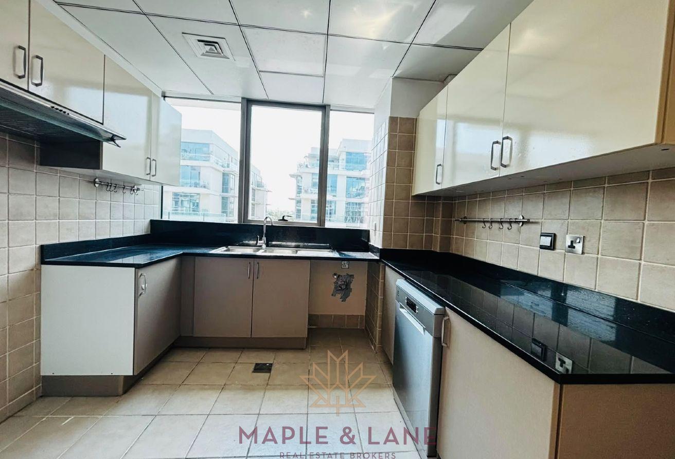 Rare Layout | Bright & Spacious | Polo Residence photo 9