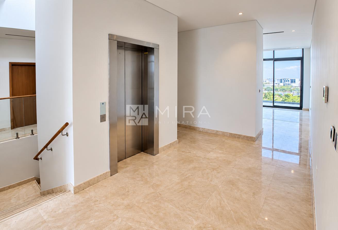Private Lift I GuestRoom Plus 2 Maid I Lagoon View photo 9