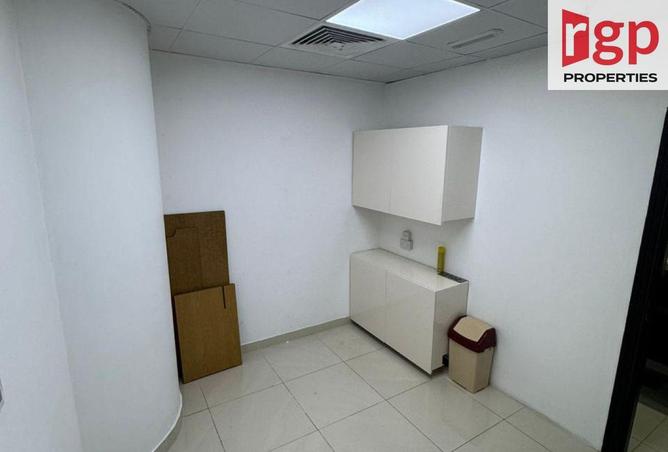 80702805 - Property Image 3