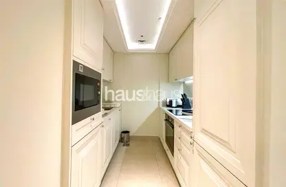 شقة - غرفة نوم - 2 حمامات للايجار في جادة كمبينسكي - وسط مدينة دبي - دبي