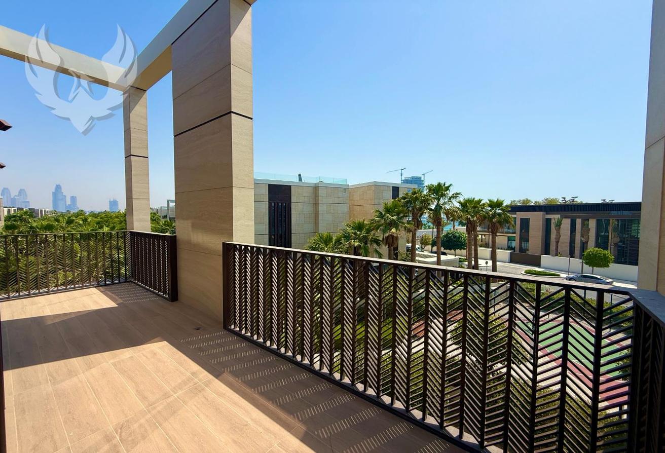 Sea and Downtown Skyline View / Rooftop / Privat Elevator photo 8