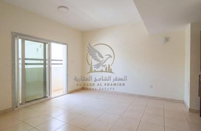 Apartment - 1 - 1 for rent in Al Qulayaa Building - Al Qulaya'ah - Al Sharq - Sharjah Apartment - 1 - 1 for rent in Al Qulayaa Building - Al Qulaya'ah - Al Sharq - Sharjah