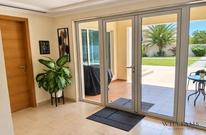 Villa - 3 - 4 for rent in District 5 - Jumeirah Park - Dubai